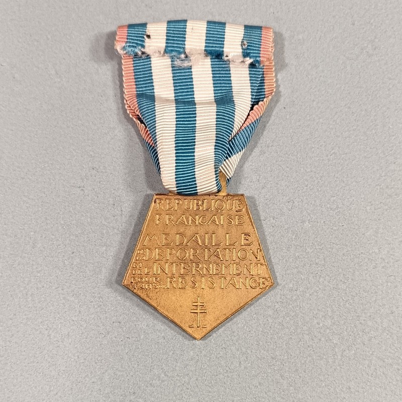 FRANCE MEDAILLE POUR LA DEPORTATION ET L'INTERNEMENT POUR FAIT DE RESISTANCE ANCIENS COMBATTANTS SECONDE GUERRE
